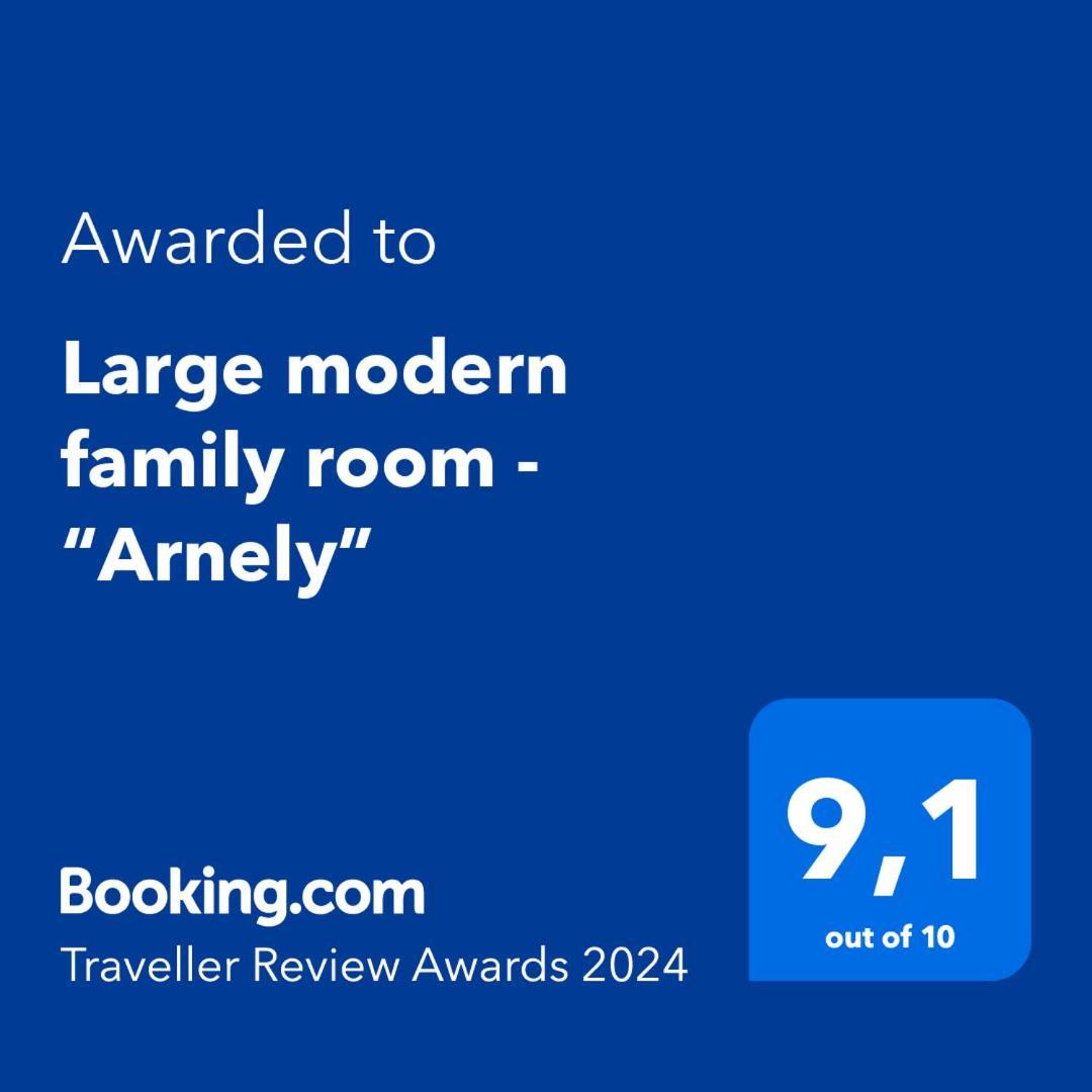 Large Modern Family Room - “Arnely” Tommerup Eksteriør bilde